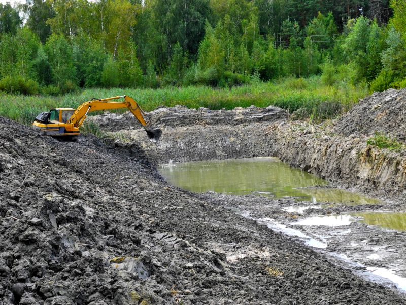 Pond Excavation Machinery